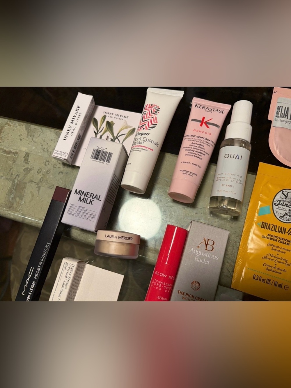 Makeup Sample Bundle - Picture 3 of 7